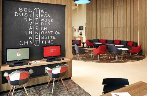 Tan Binh Hotel | Ibis Saigon Airport