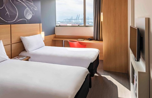 Santos Hotel | ibis Santos Valongo