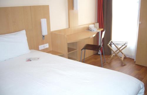 Saint-Louis Hotel | ibis Versailles Château