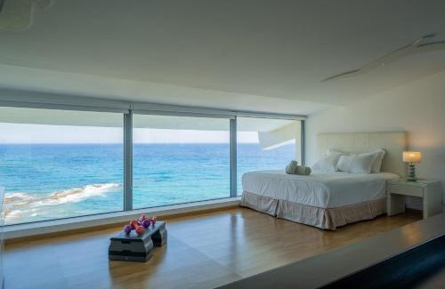 Gialiskari Villa | Icarus Luxury Beachfront Villa