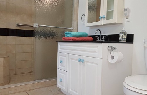 Sandy Hook House | Ice Fishing Mecca Gimli & Area Year Round Home w Fireplace & Heated Tile Floors