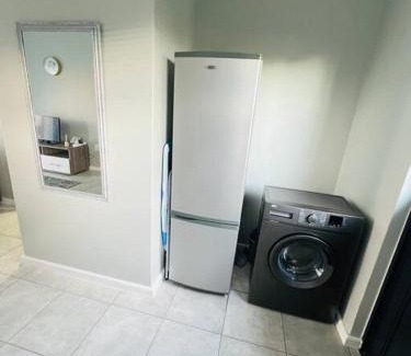 Kidd's Beach Apartment | Ice Holiday Home