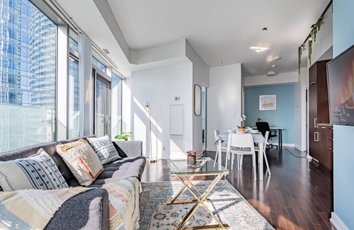 Quidi Vidi Hotel | Ice Suites - Entertainment Dist