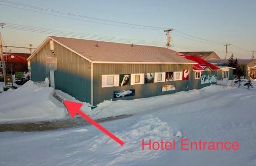 Churchill Hotel | IceBerg Inn