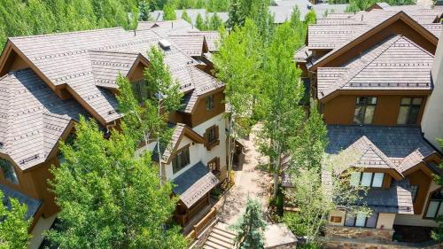 Edwards House | Icegrass Chalet
