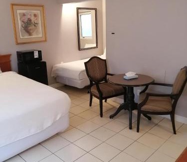 Windsor Hotel | iCheck Inn Motel