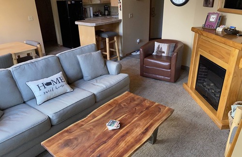 Downtown Leavenworth Condo | Icicle Village Resort, Luxury Queen Suite Condo. Just 1/2 mile from down town