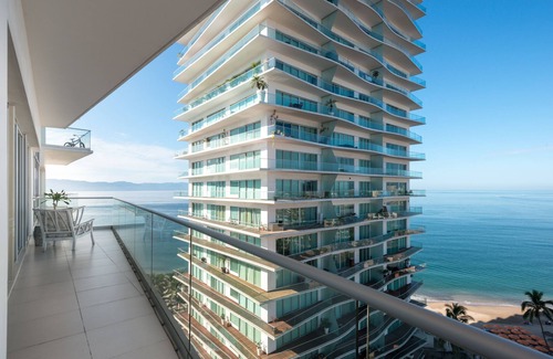 North Hotel Zone Condo | Icon Panoramic Views Ocean Beach Front Best Pool & SPA
