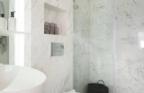 Los Alpes Apartment | Iconc SkyScrapper Villa SkyDeck