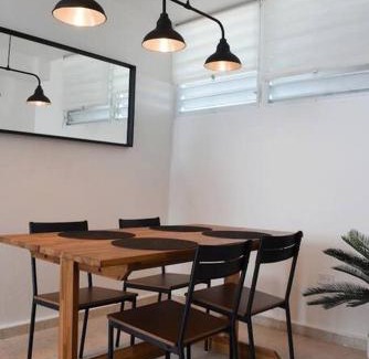 Miramar Apartment | Iconic 4 bedroom in best artsy street in 8 guest
