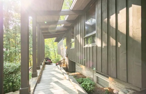 Northwest Akron House | Iconic Mid-Mod West Akron Home Amazing Location!