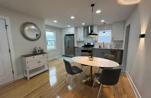 Linden House | Iconic Multi-space Home