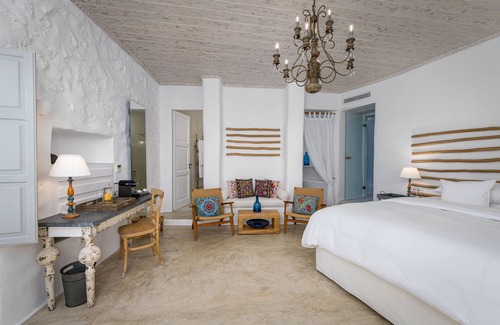 Imerovigli Hotel | Iconic Santorini by Sandglass