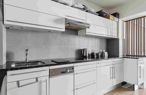 Passerelle Apartment | ID 421 stylish and renovated 2 bedrooms apartment in Passage du Genie