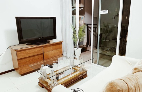 Kebon Kacang Apartment | Urban Oasis for Staycation in City Center