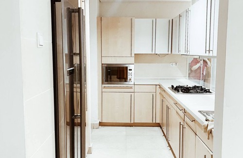 Gading Apartment | Cozy Luxurious Affordable Condo in City Central
