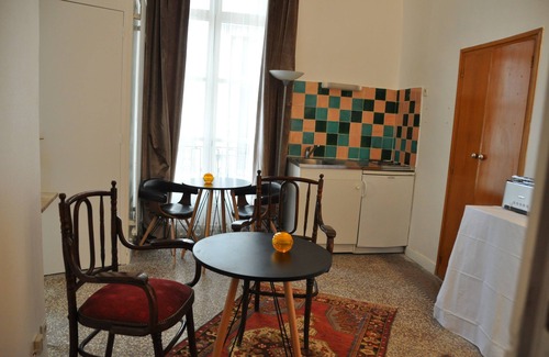 Ecusson House | Ida Chambres d'Hôtes Montpellier