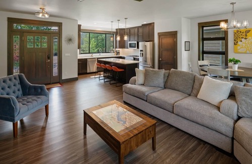 Sandpoint House | Idaho Club Beauty | Luxury, Golf, Gated Living