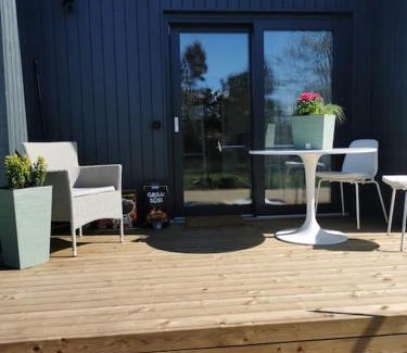 Rahtla House | Idaraugu puhkemaja Saaremaa põhjarannikul