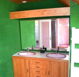 Saint-Nicolas-du-Pelem Apartment | IDAVRO