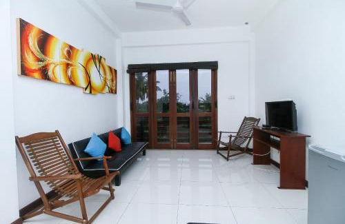 Rathmalana Hotel | Iddamal Apartments