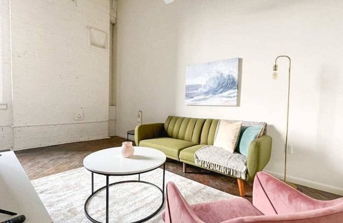 Phoenix Hill Apartment | Ideal 1BD/1BA + Gym - Downtown Louisville