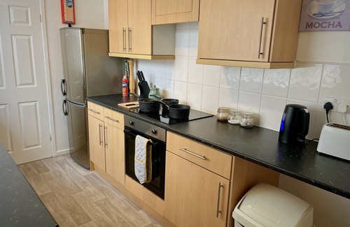 Widnes House | Ideal 2 bed pay-as-you-stay home in Widnes