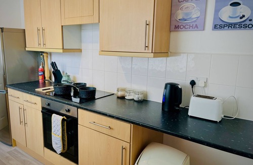 Widnes House | Ideal 2 bed pay-as-you-stay home in Widnes