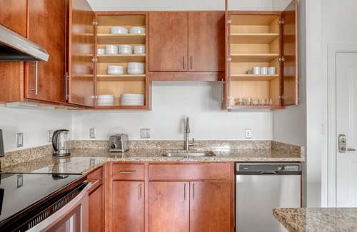 Cambridge Apartment | Ideal Alewife 2BR w/Gym & W/D, nr Shopping & T, by Blueground
