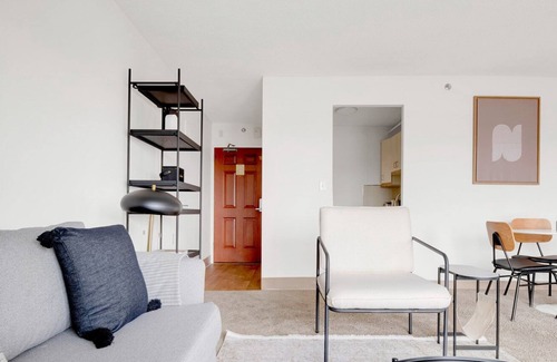 Allston Apartment | Ideal Allston 2BR w/ W/D, close to Boston University, by Blueground