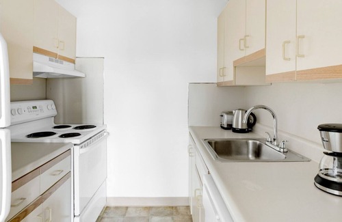 Allston Apartment | Ideal Allston 2BR w/ W/D, close to Boston University, by Blueground