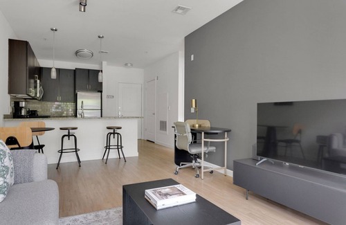Assembly Square Apartment | Ideal Assembly Row 1BR w/Gym, W/D, near Assembly T stop, by Blueground