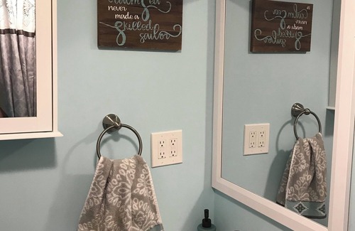 Port Monmouth House | Ideal Beach Bungalow w/Swimspa!Walk to tranquil beach w/NYC skyline.Pet friendly