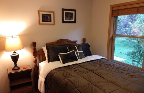 Bozeman House | Ideal Bozeman Getaway near Sourdough Canyon Trailhead, 15 minutes to downtown!
