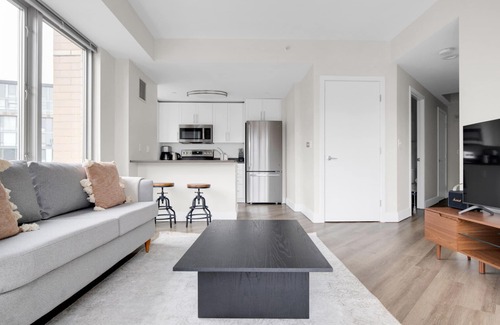 East Cambridge Apartment | Ideal East Cambridge 1BR w/W/D & Gym, steps from Train, by Blueground