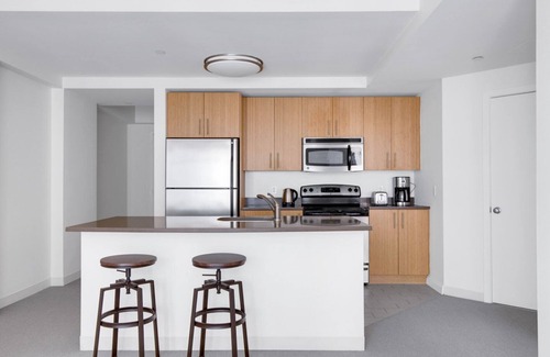 East Cambridge Apartment | Ideal East Cambridge 1BR w/W/D & Gym, steps from Train, by Blueground