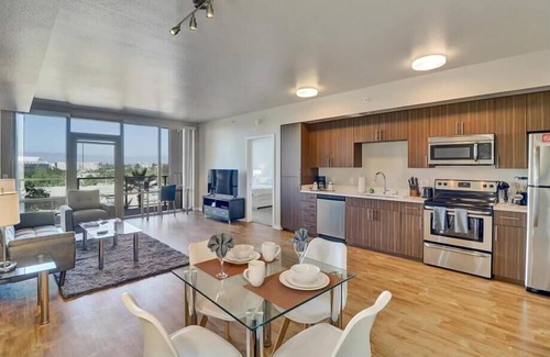 Woodbury Apartment | Ideal Family Getaway | 2BR w. Outdoor Grill & nr Shops