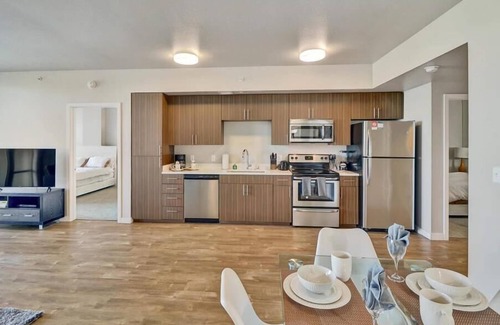 Woodbury Apartment | Ideal Family Getaway | 2BR w. Outdoor Grill & nr Shops