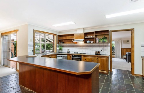 Warrnambool House | Ideal family holiday home in the seaside town of Warrnambool