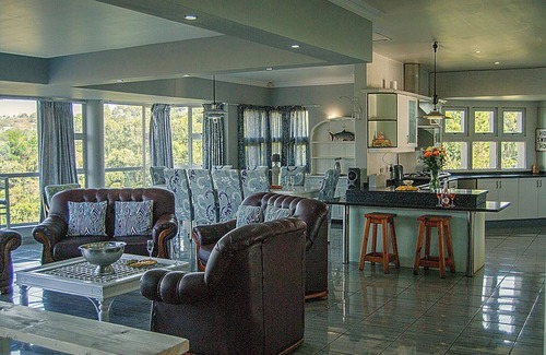 Ramsgate South House | IDEAL Family Holiday Home/8-bedroom house in Ramsgate with calming sea views
