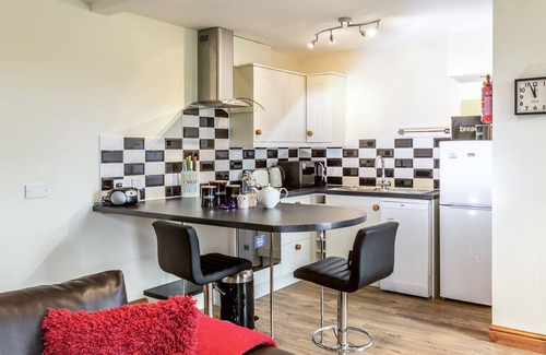 Spennymoor Cottage | Ideal for a romantic break in County Durham, with a private garden and hot tub.