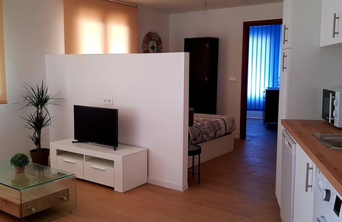 Gea de Albarracin Apartment | Ideal for couples. Pets Allowed. Fantastic for visiting the area.
