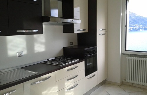 Santa Maria - Rezzonico Apartment | Ideal for couples or families to spend unforgettable holidays on WI-FI