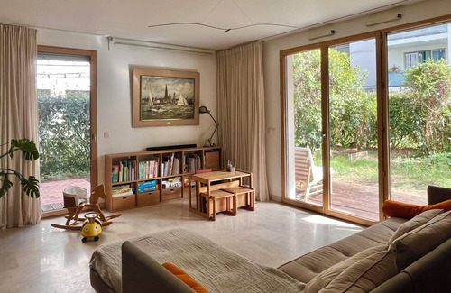 Tonkin Sud Apartment | Ideal for families: garden and terrace near the park