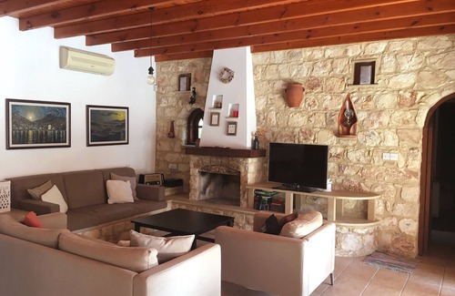 Miliou Villa | Ideal for families or couples for relaxing holidays