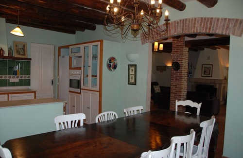 El Poal Cottage | Ideal for family and friends gatherings. Invite peace and rest.