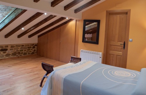 Los Corrales de Buelna House | Ideal for family holiday stays