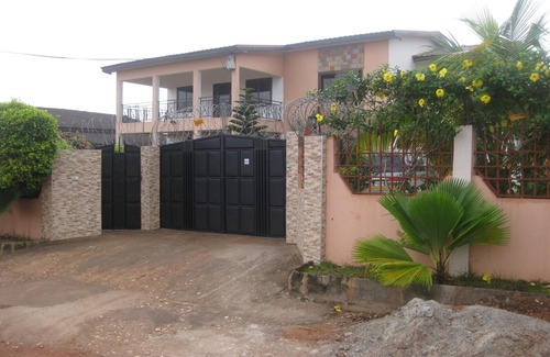 Adenta House | Ideal For Friends , Family And Corporate Let. Home Away From Home