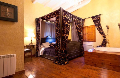 El Montmell Cottage | Ideal for groups. Barbecue, jacuzzi, pool, beach, mountain. Relax and enjoy it