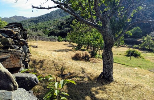 Erias Cottage | IDEAL FOR GROUPS OF 6/8 PEOPLE, 3 Bedrooms